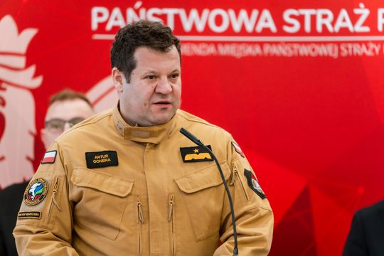 Przekazanie sprzętu jednostkom terenowym Państwowej Straży Pożarnej (zdjęcia)