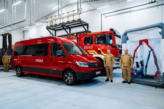 Przekazanie sprzętu jednostkom terenowym Państwowej Straży Pożarnej (zdjęcia)