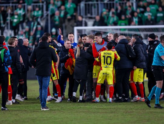 Awantura na boisku po meczu Radomiak - Korona (zdjęcia)