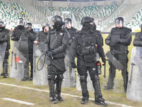 Zamieszki po meczu Radomiaka Radom z Koroną Kielce (zdjęcia)