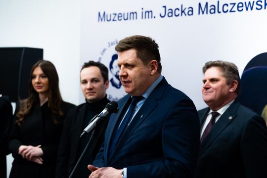 Wernisaż wystawy "Rafał Malczewski. Narty, dancing, brydż" (zdjęcia)