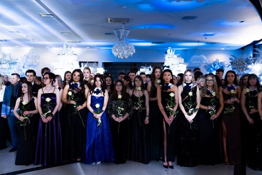 Studniówka II Liceum Ogólnokształcącego im. Marii Konopnickiej (zdjęcia)