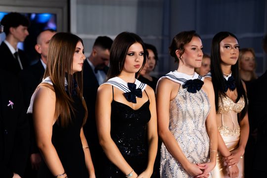 Studniówka II Liceum Ogólnokształcącego im. Marii Konopnickiej (zdjęcia)