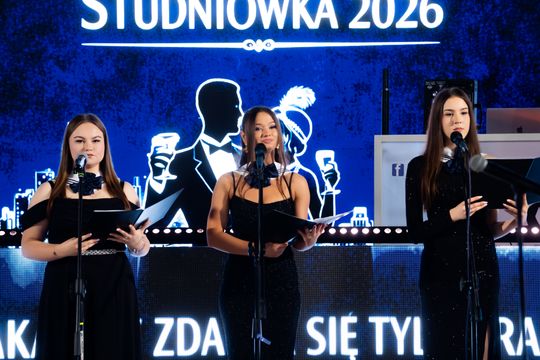 Studniówka II Liceum Ogólnokształcącego im. Marii Konopnickiej (zdjęcia)