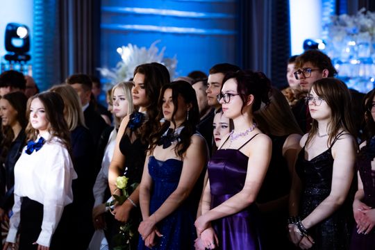 Studniówka II Liceum Ogólnokształcącego im. Marii Konopnickiej (zdjęcia)