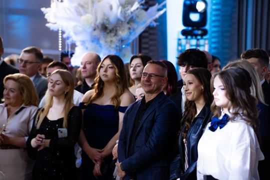 Studniówka II Liceum Ogólnokształcącego im. Marii Konopnickiej (zdjęcia)