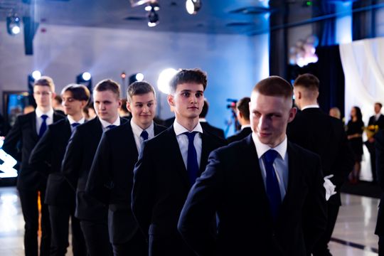 Studniówka II Liceum Ogólnokształcącego im. Marii Konopnickiej (zdjęcia)