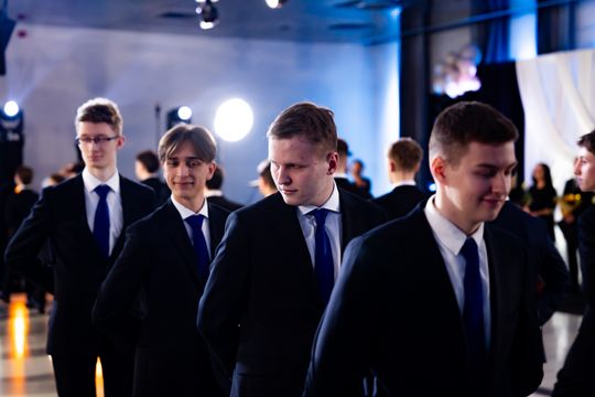 Studniówka II Liceum Ogólnokształcącego im. Marii Konopnickiej (zdjęcia)