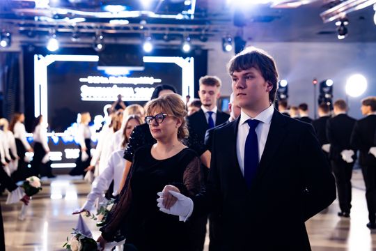 Studniówka II Liceum Ogólnokształcącego im. Marii Konopnickiej (zdjęcia)