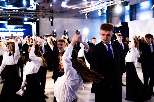 Studniówka II Liceum Ogólnokształcącego im. Marii Konopnickiej (zdjęcia)