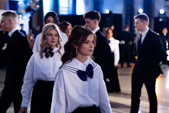 Studniówka II Liceum Ogólnokształcącego im. Marii Konopnickiej (zdjęcia)