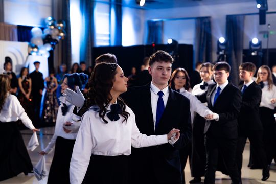 Studniówka II Liceum Ogólnokształcącego im. Marii Konopnickiej (zdjęcia)