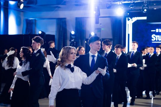 Studniówka II Liceum Ogólnokształcącego im. Marii Konopnickiej (zdjęcia)