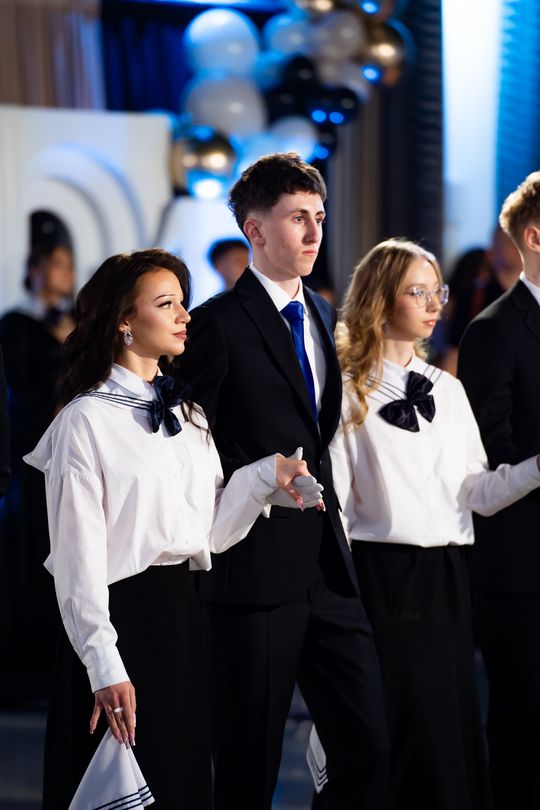 Studniówka II Liceum Ogólnokształcącego im. Marii Konopnickiej (zdjęcia)