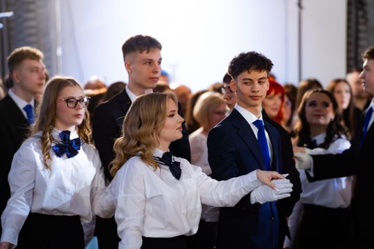 Studniówka II Liceum Ogólnokształcącego im. Marii Konopnickiej (zdjęcia)