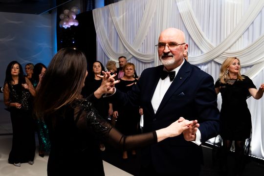 Studniówka II Liceum Ogólnokształcącego im. Marii Konopnickiej (zdjęcia)