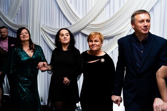 Studniówka II Liceum Ogólnokształcącego im. Marii Konopnickiej (zdjęcia)