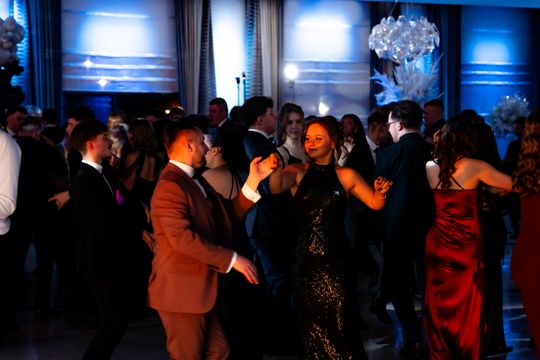 Studniówka II Liceum Ogólnokształcącego im. Marii Konopnickiej (zdjęcia)