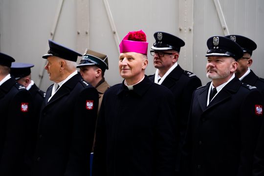 Uroczyste przekazanie dowodzenia 42. Bazą Lotnictwa Szkolnego w Radomiu (zdjęcia)