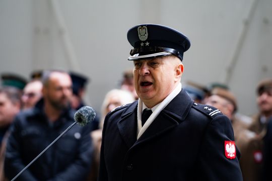 Uroczyste przekazanie dowodzenia 42. Bazą Lotnictwa Szkolnego w Radomiu (zdjęcia)