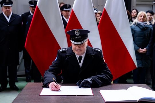 Uroczyste przekazanie dowodzenia 42. Bazą Lotnictwa Szkolnego w Radomiu (zdjęcia)