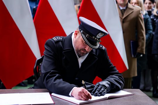 Uroczyste przekazanie dowodzenia 42. Bazą Lotnictwa Szkolnego w Radomiu (zdjęcia)