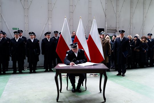 Uroczyste przekazanie dowodzenia 42. Bazą Lotnictwa Szkolnego w Radomiu (zdjęcia)