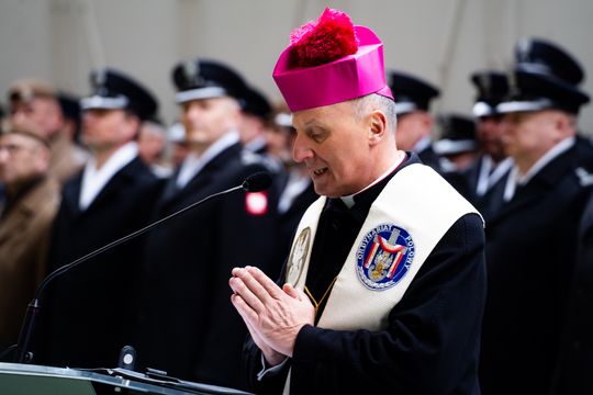 Uroczyste przekazanie dowodzenia 42. Bazą Lotnictwa Szkolnego w Radomiu (zdjęcia)