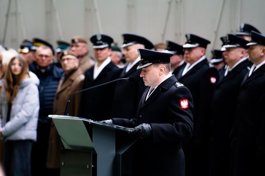 Uroczyste przekazanie dowodzenia 42. Bazą Lotnictwa Szkolnego w Radomiu (zdjęcia)