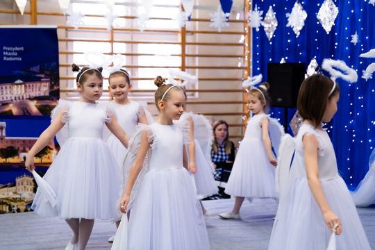 Festiwal „Bajkowe Tańce Zimowe” w Przedszkolu Publicznym nr 17 w Radomiu (zdjęcia)