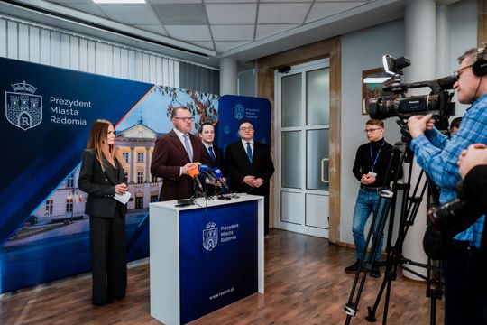 Konferencja prasowa dotycząca dofinansowań rządowych dla Radomia (zdjęcia)