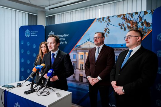 Konferencja prasowa dotycząca dofinansowań rządowych dla Radomia (zdjęcia)
