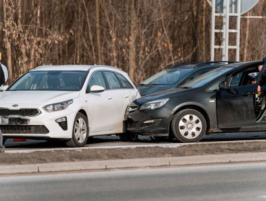 Zderzenie pięciu samochodów na ul. Żółkiewskiego (zdjęcia)