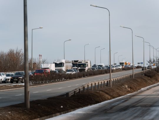 Zderzenie pięciu samochodów na ul. Żółkiewskiego (zdjęcia)