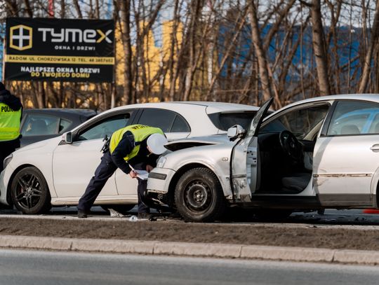 Zderzenie pięciu samochodów na ul. Żółkiewskiego (zdjęcia)