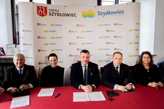  Podpisanie porozumienia między MZDW i Gminą Szydłowiec (zdjęcia)