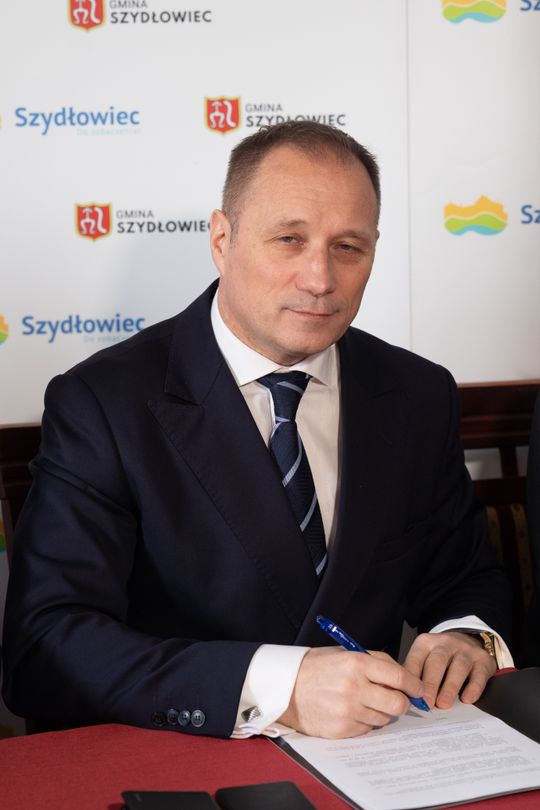  Podpisanie porozumienia między MZDW i Gminą Szydłowiec (zdjęcia)