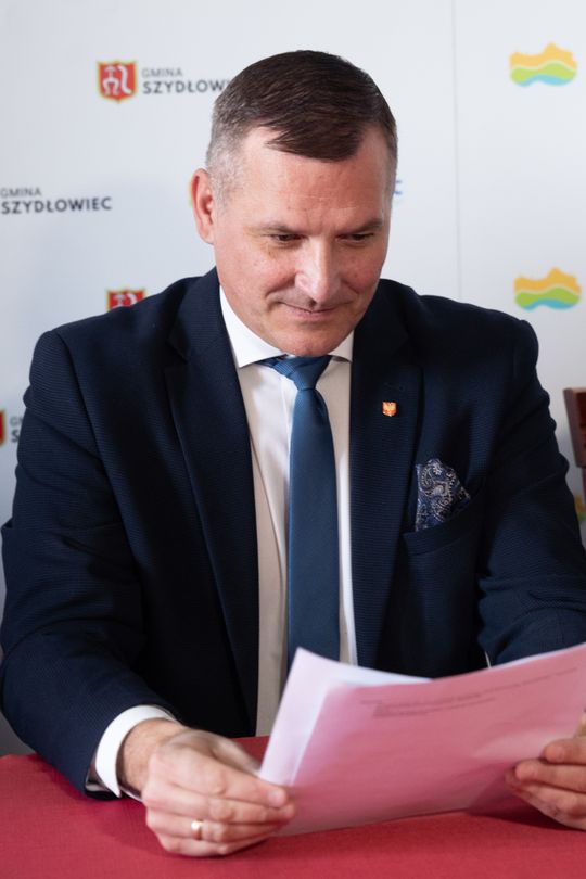  Podpisanie porozumienia między MZDW i Gminą Szydłowiec (zdjęcia)