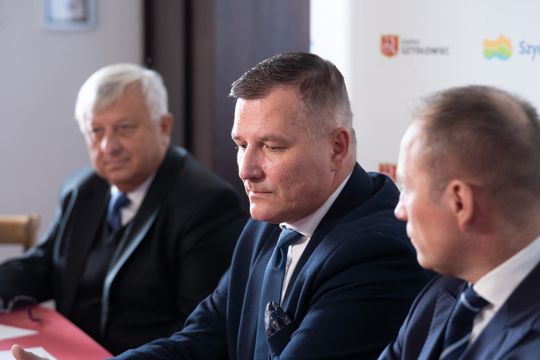  Podpisanie porozumienia między MZDW i Gminą Szydłowiec (zdjęcia)