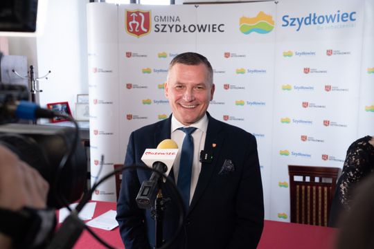  Podpisanie porozumienia między MZDW i Gminą Szydłowiec (zdjęcia)