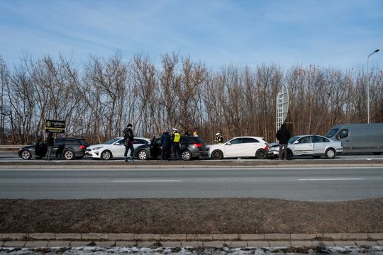 Zderzenie pięciu samochodów na ul. Żółkiewskiego (zdjęcia)