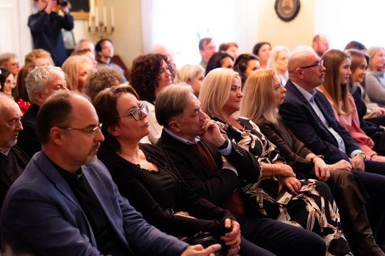 Wernisaż wystawy i koncert muzyki filmowej w Muzeum im. Oskara Kolberka w Przysusze (zdjęcia)