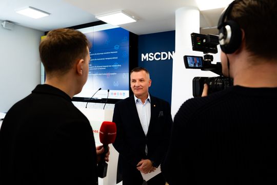 Podpisanie umów na nowe inwestycje w subregionie radomskim (zdjęcia)