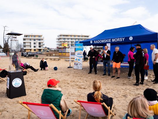 Radomskie morsy - akcja walki z rakiem piersi (zdjęcia)