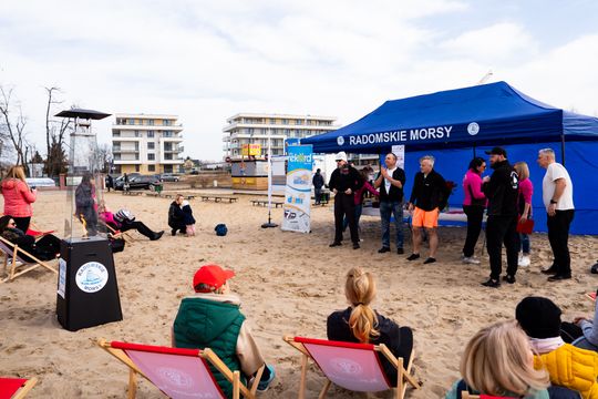 Radomskie morsy - akcja walki z rakiem piersi (zdjęcia)