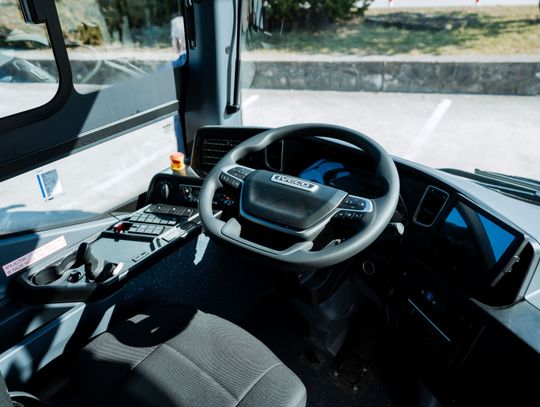 Przekazanie autobusu w Zakrzewie (zdjęcia)