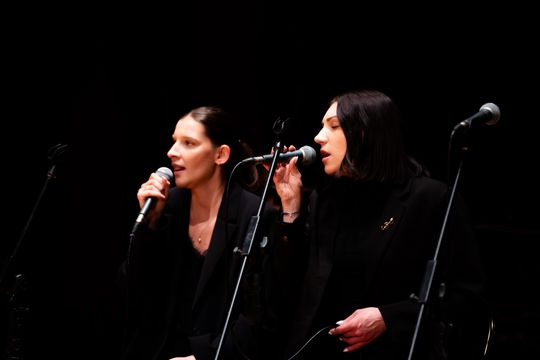 Jubileuszowy koncert II Liceum Ogólnokształcącego im. Marii Konopnickiej "Piosenka nie zna granic" (zdjęcia)