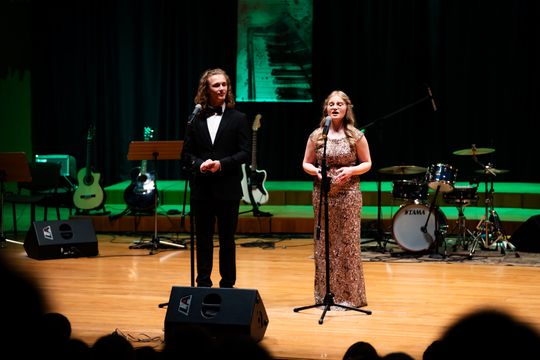 Jubileuszowy koncert II Liceum Ogólnokształcącego im. Marii Konopnickiej "Piosenka nie zna granic" (zdjęcia)