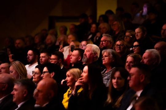 Jubileuszowy koncert II Liceum Ogólnokształcącego im. Marii Konopnickiej "Piosenka nie zna granic" (zdjęcia)