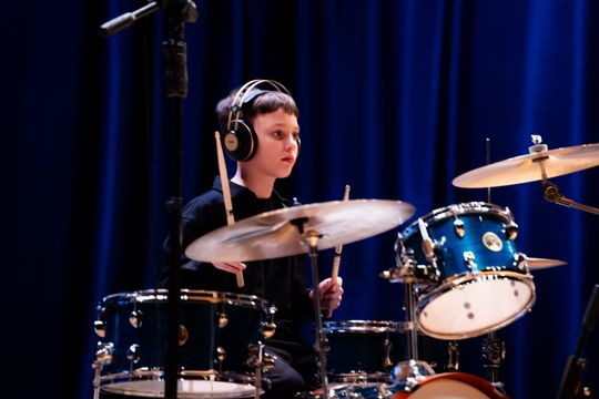 Jubileuszowy koncert II Liceum Ogólnokształcącego im. Marii Konopnickiej "Piosenka nie zna granic" (zdjęcia)